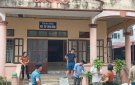 Công đoàn thị trấn Lam Sơn dọn vệ sinh công sở thị trấn cũ chuẩn bị cho khu cách ly