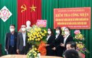 Các đồng chí lãnh đạo huyện Thọ Xuân và thị trấn Lam Sơn thăm và tặng hoa các trường nhân kỷ niệm ngày nhà giáo Việt Nam 20/11