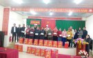 Hiệp hội doanh nghiệp Thọ Xuân tặng quà tết cho các hộ nghèo, cận nghèo trên địa bàn thị trấn Lam Sơn